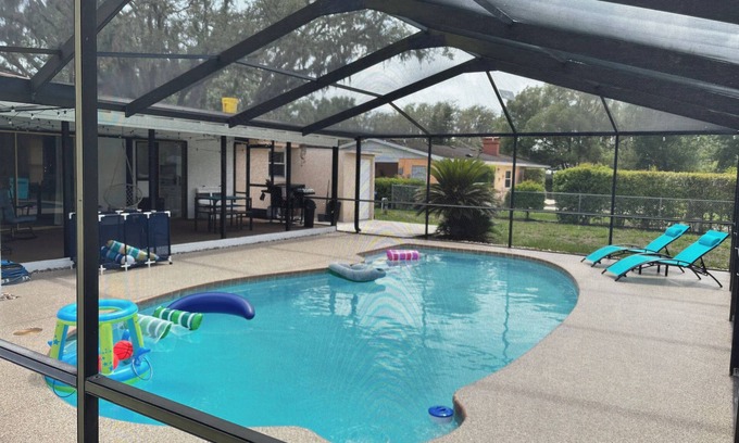 Bearss Plaza House | House w/Pool Prime Location Near Attractions, USF, Moffitt Private Parking