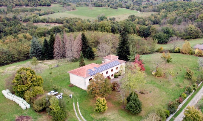 Taurignan-Castet House | House with exceptional view of the Pyrenees, ideal for family gatherings
