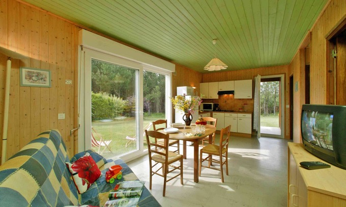 Orliac Ski Chalet | House with garden in the middle of nature