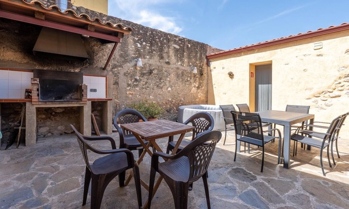 El Rourell Villa | House with jacuzzi, ping pong and bbq 15min beach