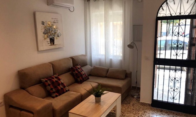 Distrito Sur Apartment | House with patio next to the river of Córdoba