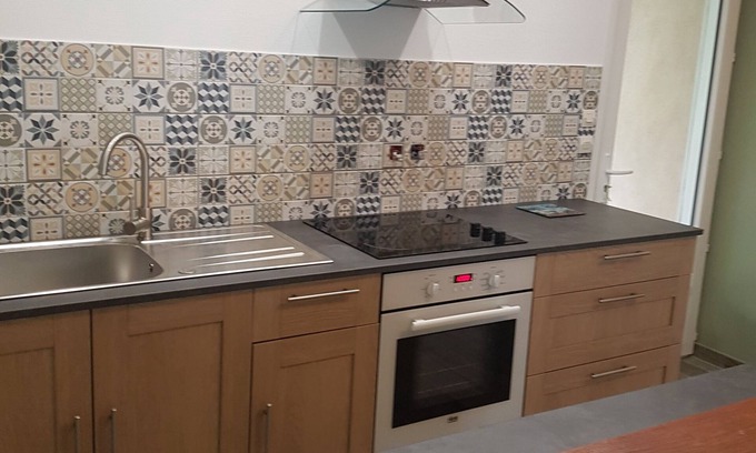 Curzon House | House with pool 15 minutes from the sea