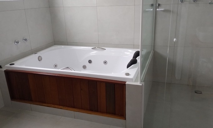 Alto da Boa Vista House | House with private weight room in beautiful surroundings