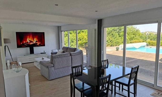 Samatan House | House with private pool 30 min from Toulouse