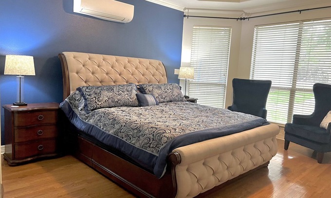 Scenic Oaks House | House with Private pool near six flags and La cantera shopping center