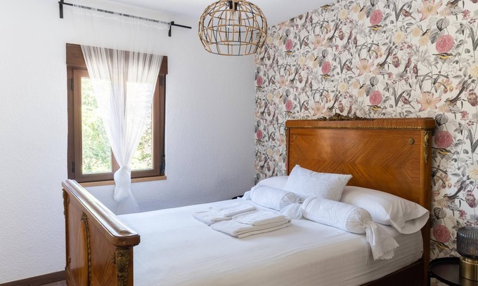 Old Town Apartment | -Housing León- Gaudí Attic