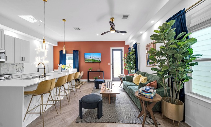 Southeast Houston House | Houston Getaway I Near NRG, Downtown, Airport