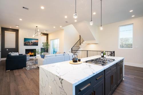 Washington Ave./ Memorial Park House | Houston Modern Luxury Walkable, Spacious, Elegant