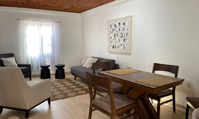 Lagos de Moreno Apartment | hRuiz Lodgments Real State