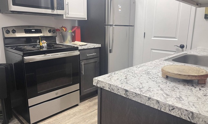 Parkdale Condo | https://www.airbnb.com/h/beautiful2kingbedroomsandonesofabedonebathentireplace