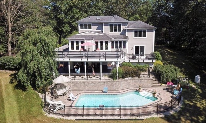 Poughkeepsie House | Hudson Valley Family Getaway