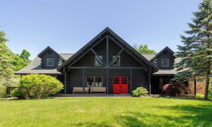 Stanfordville Cabin | Hudson Valley Luxury Lodge w/Saltwater Pool, Yoga & Massage Room & Nature Trail