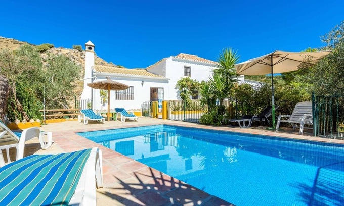 Canete la Real Villa | Huerta La Lapa Cañete la Real by Ruralidays