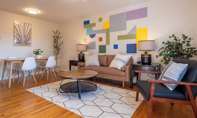 Belleville Apartment | Huge 2 Bed in Belleville Pets OK, Park2Cars, Laundry, Fios, Safe Dog Park Nearby