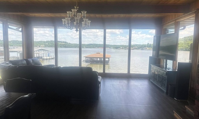 Lake of the Ozarks House | Huge Home-EVENTS WELCOME-Private Boat Ramp-Big Backyard-Perfect For Big Groups