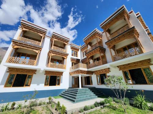 Hunder Hotel | hunder residency