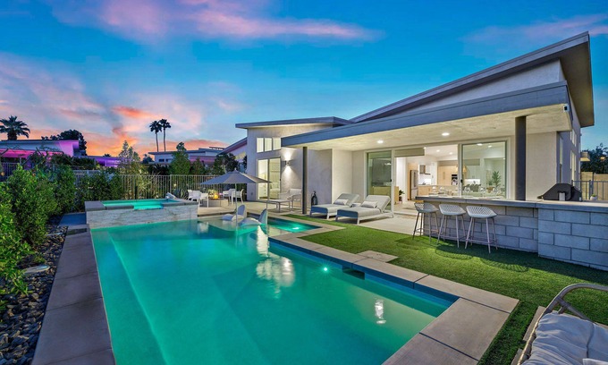 Indian Wells House | 'Huntley House' Swanky Desert Modernism