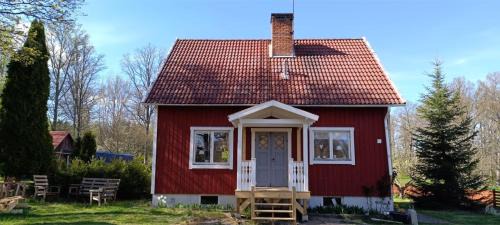 Blomstermala House | Hus Hornsö