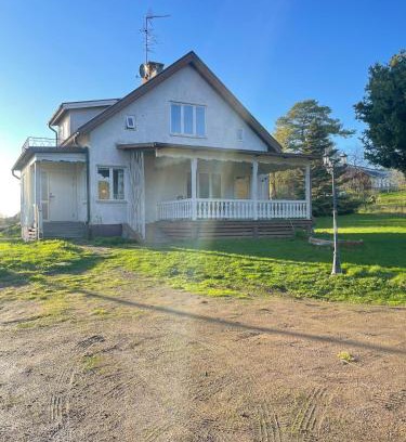 Gunnarskog House | Hus på bondgård