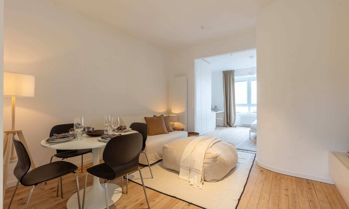 Antwerp Apartment | Huswell - Apartment in the citycenter with balcony
