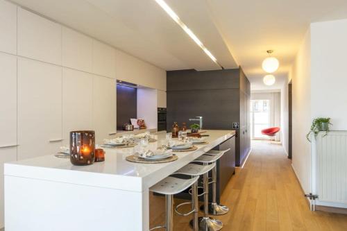 Het Zoute Apartment | Huswell - Modern apartment at the beach with parking