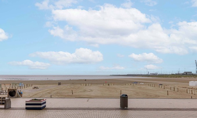 Lissewege Apartment | Huswell - Seaview apartment with spacious terrace in Zeebrugge