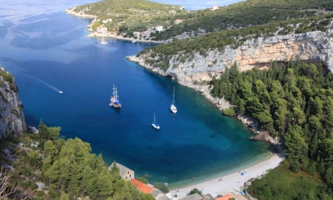 Pokrivenik House | Hvar, Zarace, cozy house with outdoor kitchen and private terrace with barbecue.50 m from the beach