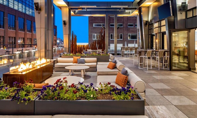 Wholesale District Hotel | Hyatt House Indianapolis Downtown