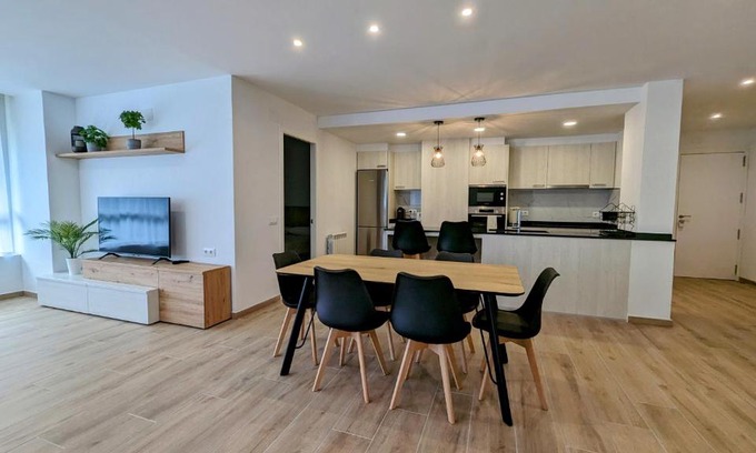 Ripoll Apartment | Hydros