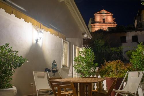 Ottiglio House | I Leoni Ruggenti Terrazza Incantata tra le Colline del Monferrato