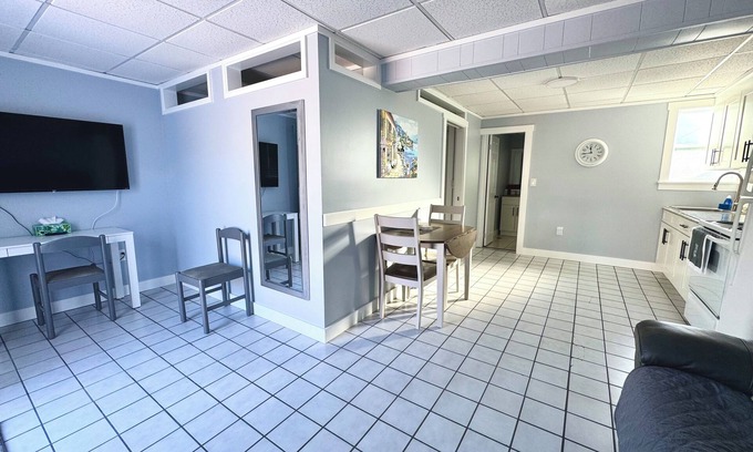 Pass-a-Grille Condo | I minute walk to Beach. Rated #1 Best location in Florida/Pets welcome with fee