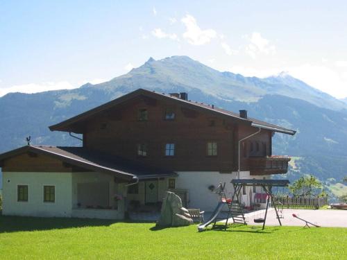 Schonbach House | I on the organic farm Stallfeld