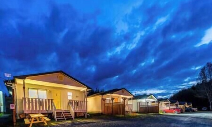 Alert Bay Cabin | (I) Standard Double Cabin (non pet friendly)