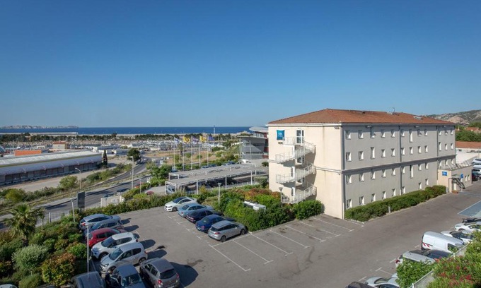 16th Arrondissement Hotel | ibis budget Marseille L'Estaque