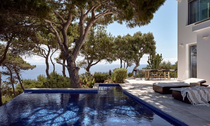 Argassi Villa | Iconic Ionian Mudita Villa