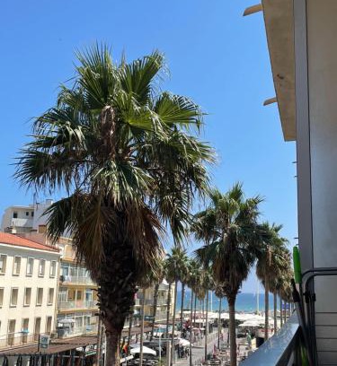 Mediterranee Apartment | Idéalement situé, vue mer & Parking privée gratuit