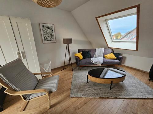 Delitzsch Apartment | Ideal für Monteure Apartment mit 3 Schlafzimmer für bis zu 6 Personen mit Küche, Waschmaschine, Bad, WiFi, Flat TV usw