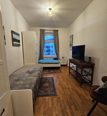 Delitzsch Apartment | Ideal für Monteure Apartmenthaus Delitzsch 1-2 Zimmer Apartments mit Küche, Waschmaschine, Bad, WiFi, Flat TV usw