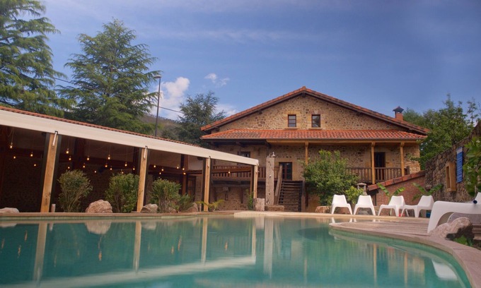 Los Corrales de Buelna House | Ideal for family holiday stays