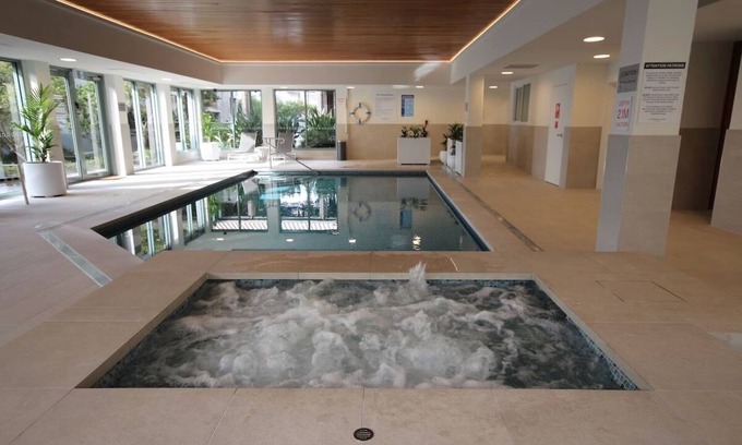 Lorne Apartment | Ideal getaway for couples and small families. Located opposite main beach.