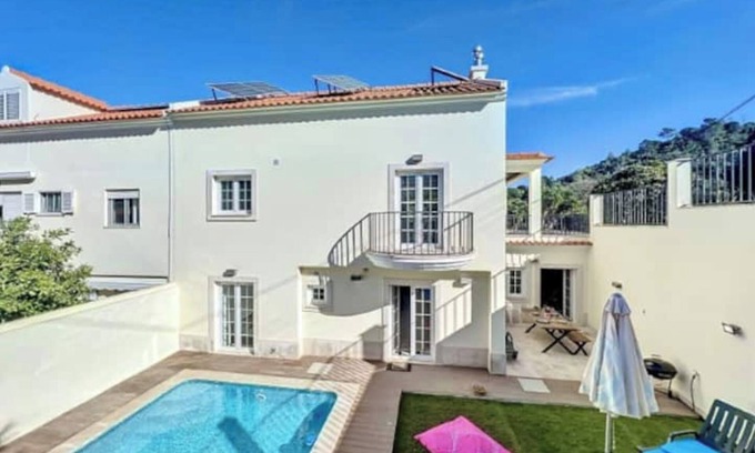 Nossa Senhora da Anunciada House | Ideal vacation home for families. 5 minutes from the wonderful Arrábida beaches