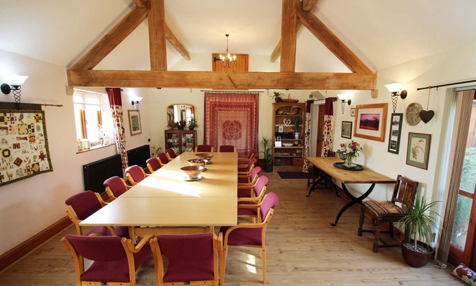 Ellastone Cottage | ideal venue on a farm for friends and family. 4 miles Alton Towers