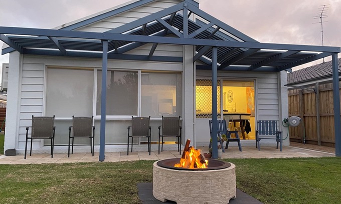 Torquay House | Ideally located Beach House close to picturesque reserve and beaches