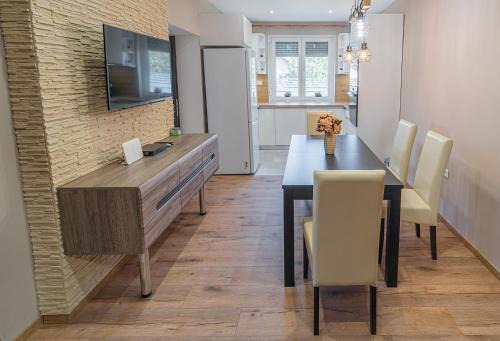Velence Apartment | Idevár-Lak Apartman