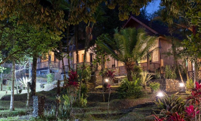 Banyuwangi House | idjen Resto & Guest House