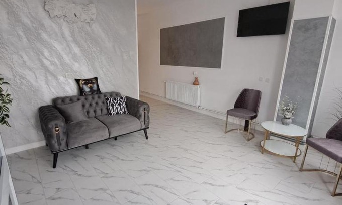 Buzau Hotel | IDR HOUSE