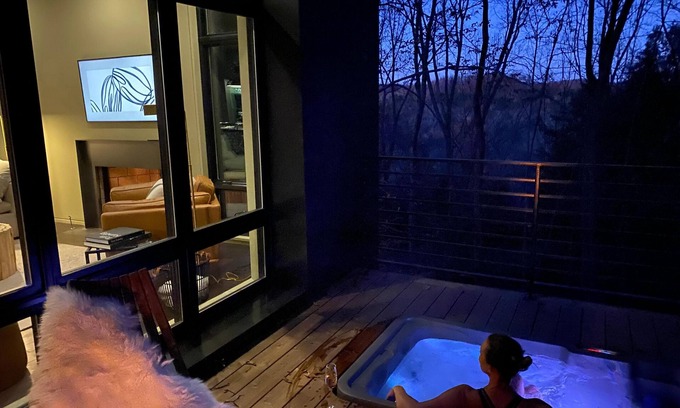 South Bloomingville Cottage | Idyll Reserve 4 | The Hillside - new, luxe, hot tub and fireplace