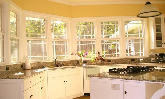 Pepeekeo Villa | Idyllic 20-acre, ocean-view estate with streams, waterfalls, groves and gardens.