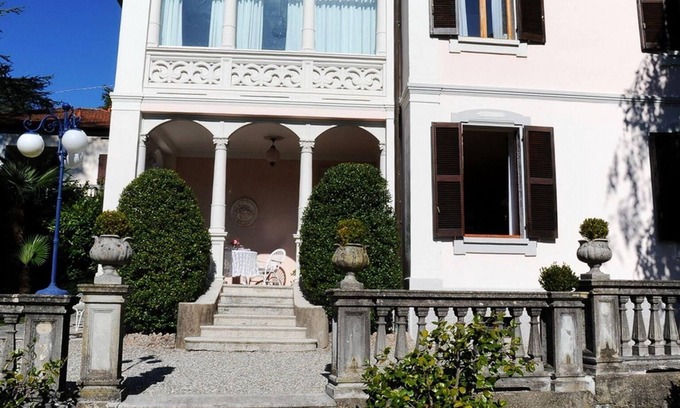Cassano Valcuvia Apartment | Idyllic located 3½-room apartment with 2 bathrooms, garden and balcony