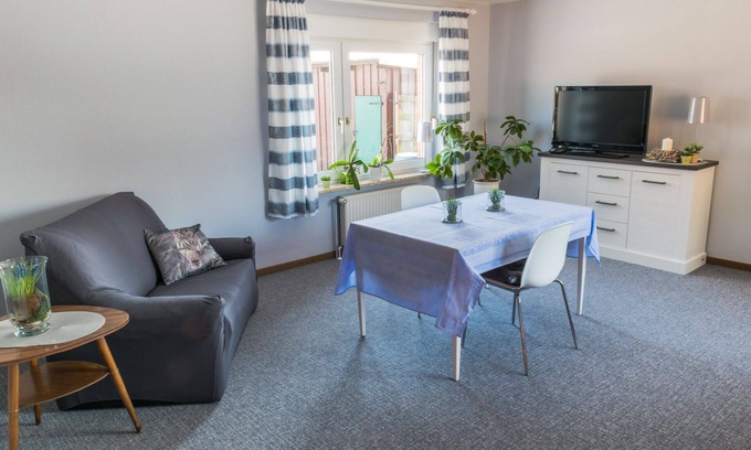 Ascheberg Apartment | Idyllic non-smoking apartment in the country with parking space for cars and bikes